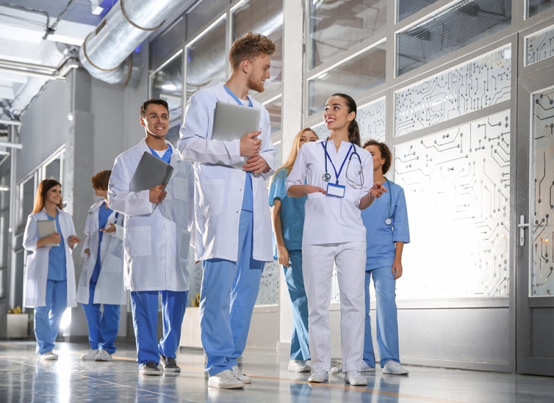 Group,Of,Medical,Students,In,College,Hallway