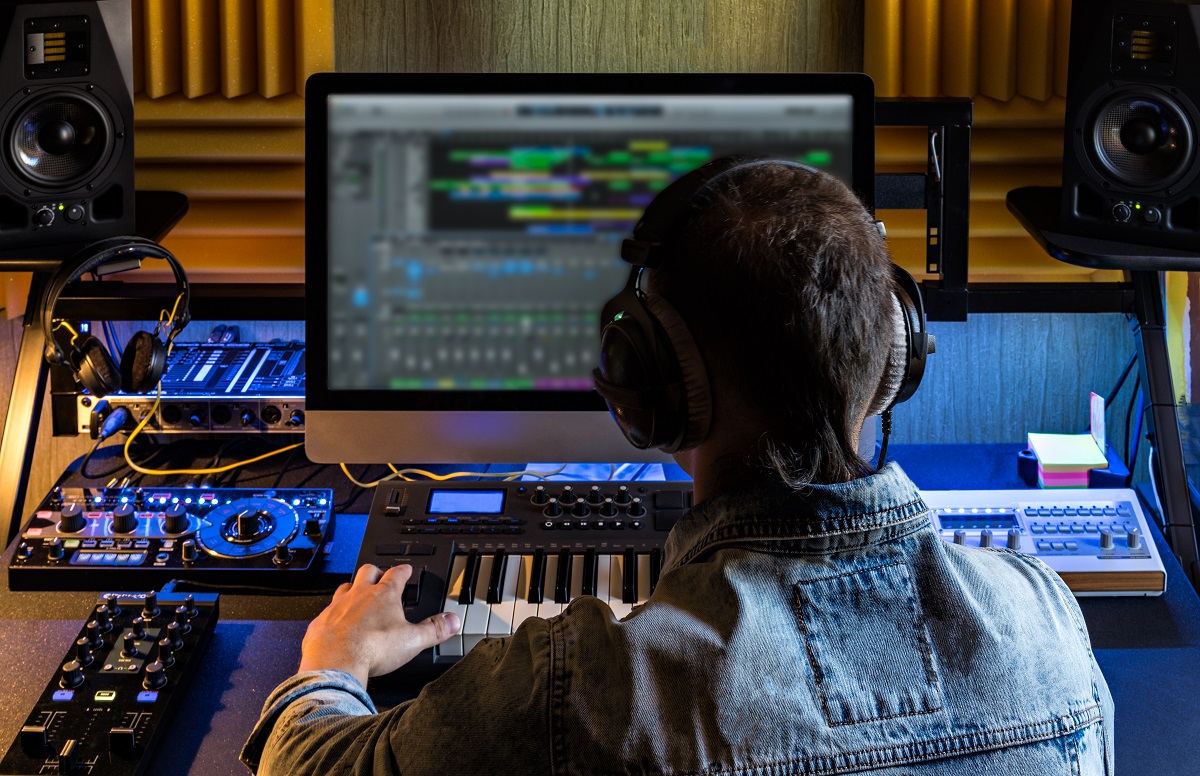 How to Become a Music Producer Without School