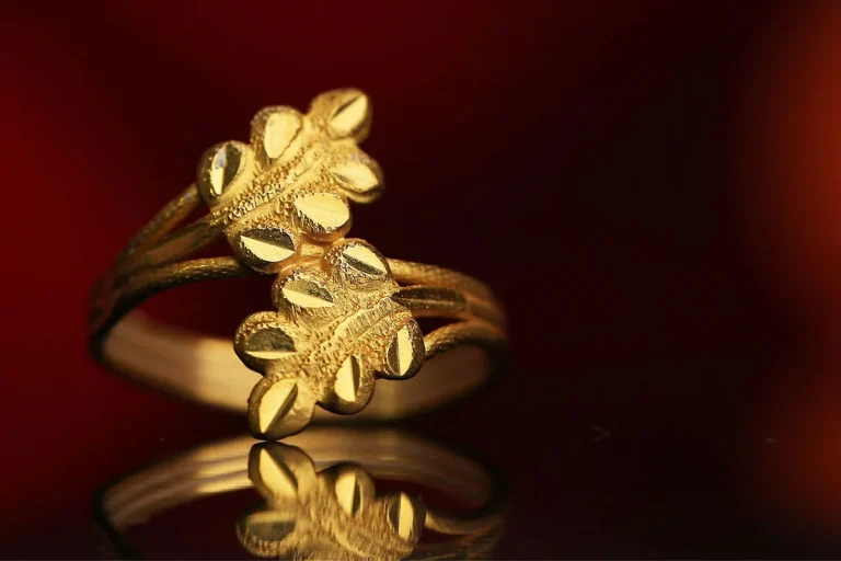 How Much Is An 18K Gold Ring Worth In 2023?