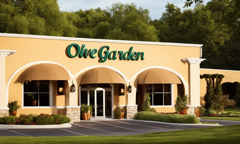 What Is The Pay For An Olive Garden Host?